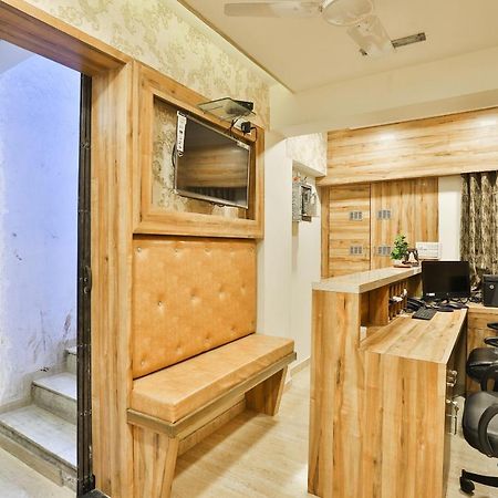 Oyo 24950 Hotel Shree Balaji Residency Ахмедабад Екстериор снимка