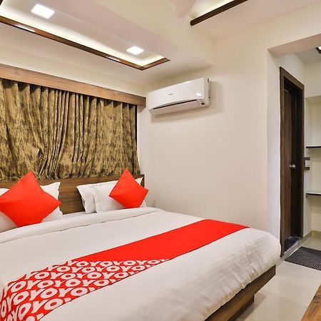 Oyo 24950 Hotel Shree Balaji Residency Ахмедабад Екстериор снимка