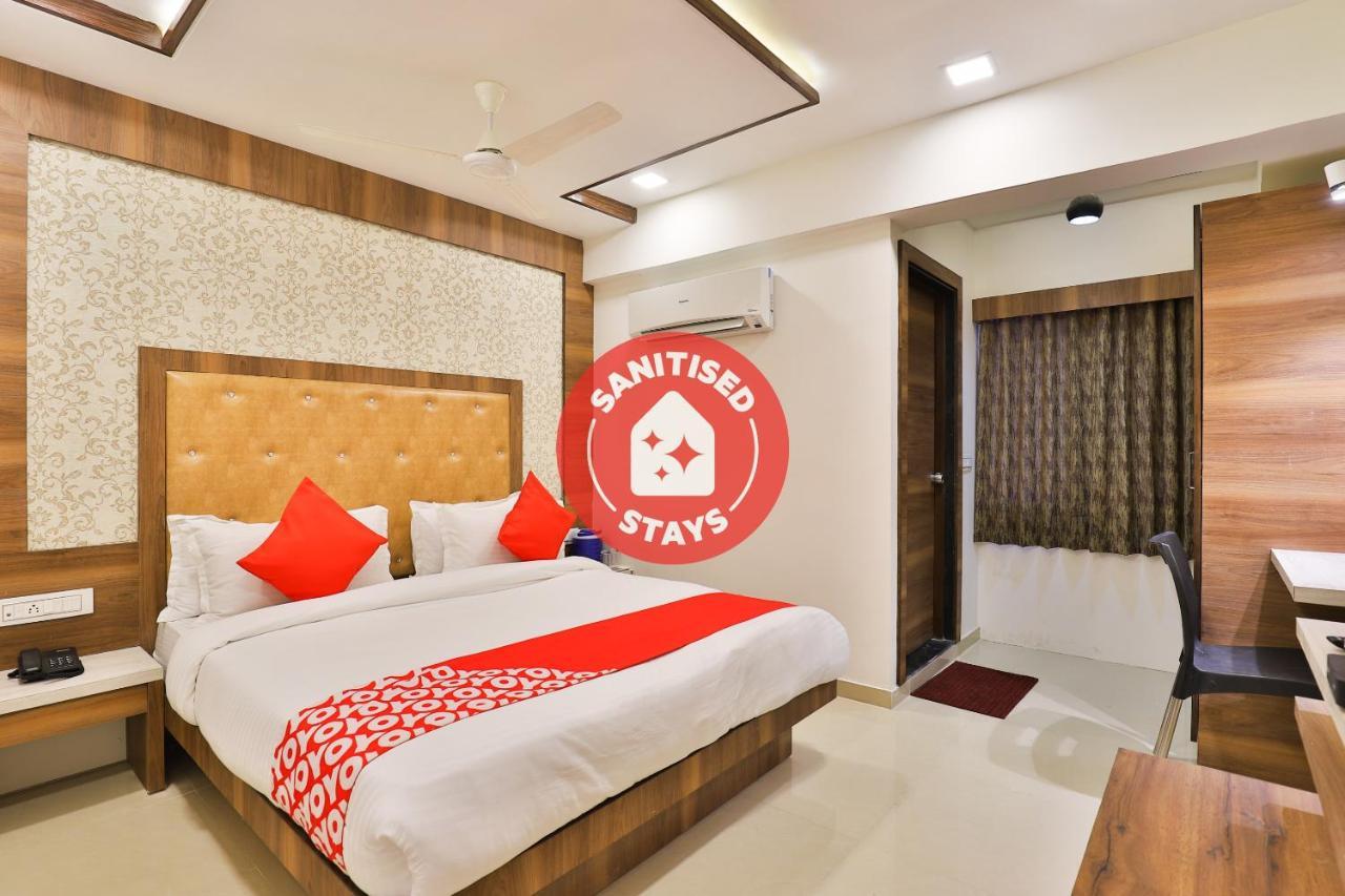 Oyo 24950 Hotel Shree Balaji Residency Ахмедабад Екстериор снимка