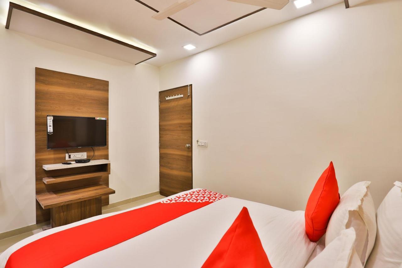 Oyo 24950 Hotel Shree Balaji Residency Ахмедабад Екстериор снимка