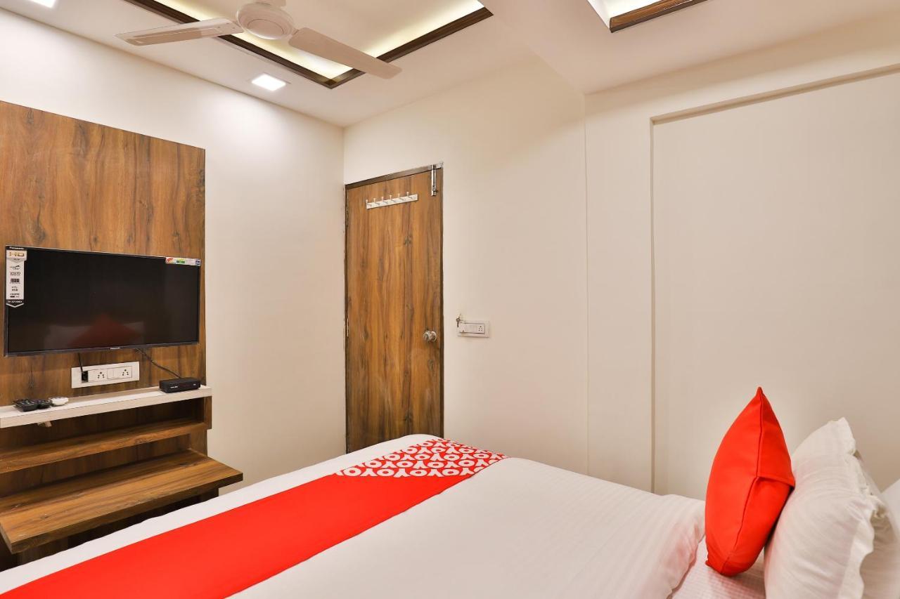 Oyo 24950 Hotel Shree Balaji Residency Ахмедабад Екстериор снимка