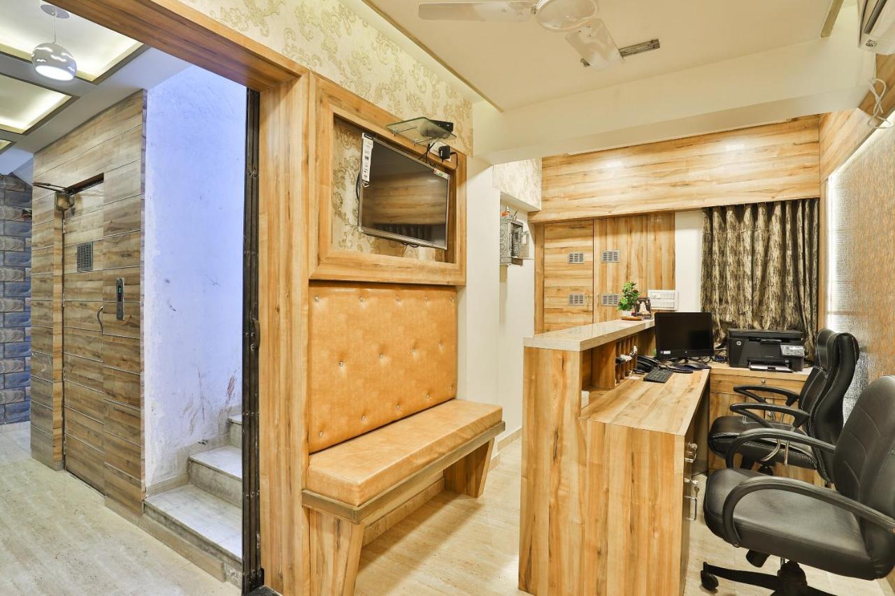 Oyo 24950 Hotel Shree Balaji Residency Ахмедабад Екстериор снимка
