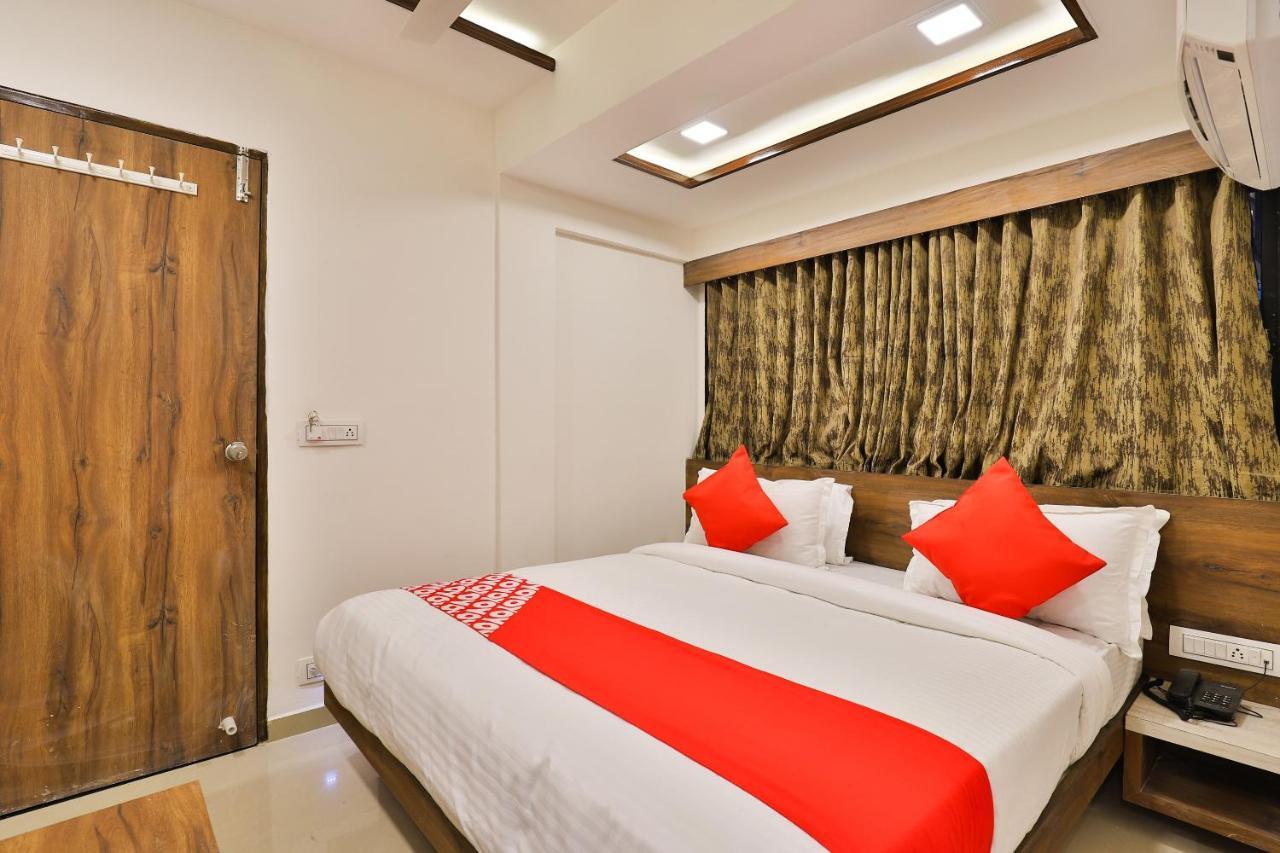 Oyo 24950 Hotel Shree Balaji Residency Ахмедабад Екстериор снимка